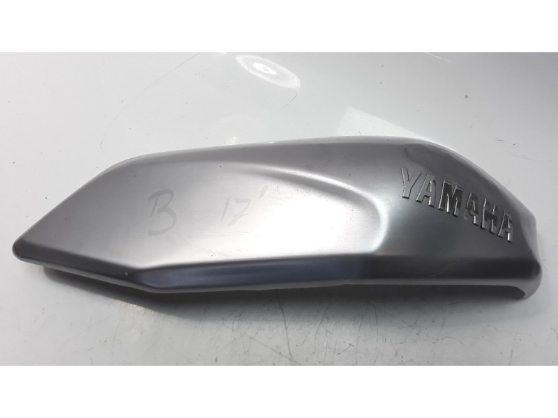 Recambio de moldura para yamaha xsr 700 referencia OEM IAM B34YF41800  