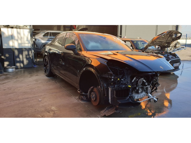 porsche cayenne coupe (9yb) del año 2022