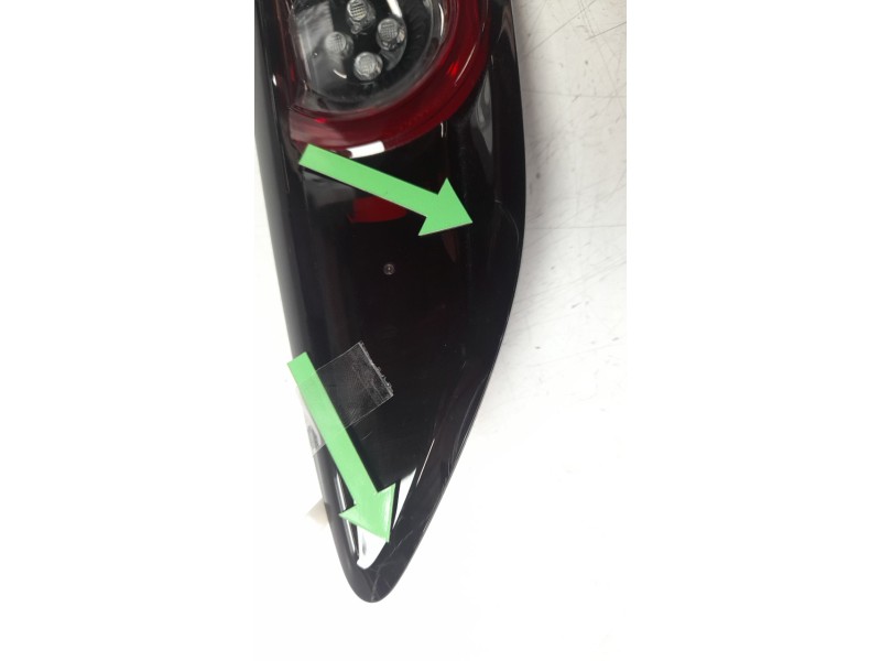 Recambio de piloto trasero derecho interior para mazda 3 sedán (bp) referencia OEM IAM BCKC513F0  