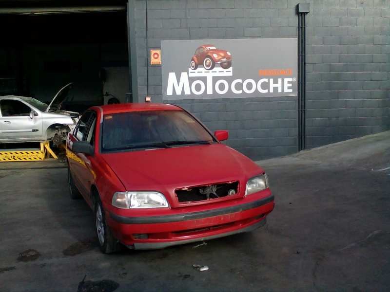 volvo s40 berlina del año 1997