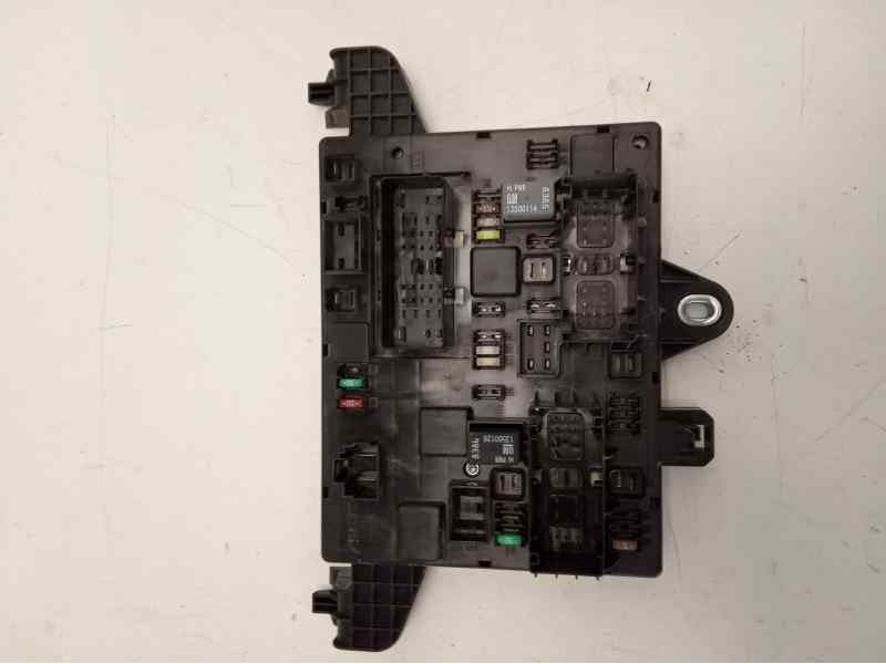 Recambio de caja reles / fusibles para opel astra j lim. enjoy referencia OEM IAM 13302300  