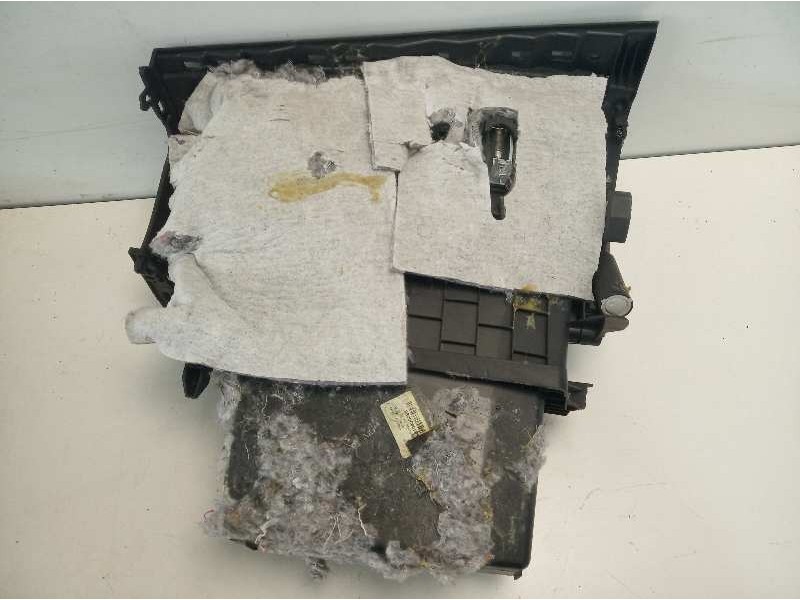 Recambio de guantera para renault megane iii berlina 5 p dynamique referencia OEM IAM 681080008R  