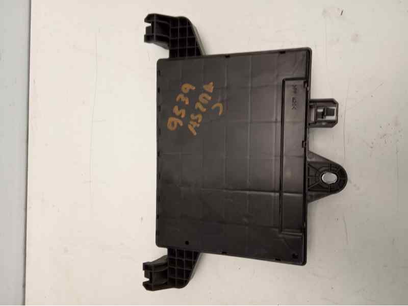 Recambio de caja reles / fusibles para opel astra j lim. enjoy referencia OEM IAM 13302300  