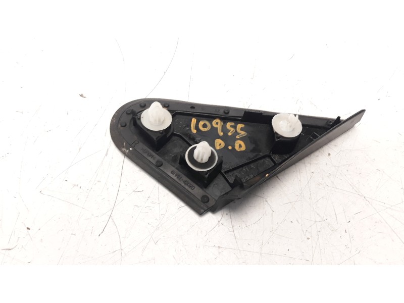 Recambio de moldura para toyota rav 4 referencia OEM IAM 611742020  