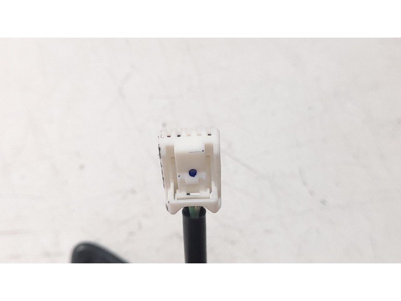 Recambio de piloto trasero izquierdo interior para mazda 3 sedán (bp) referencia OEM IAM BCKC513G0  