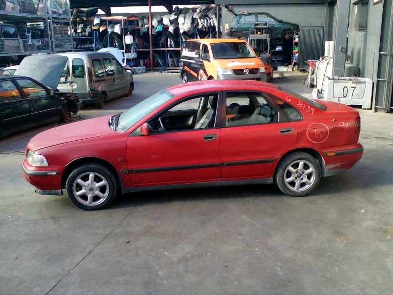 volvo s40 berlina del año 1997
