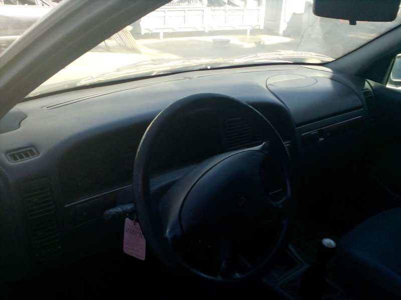 citroen xantia berlina del año 2001