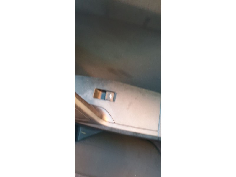 Recambio de mando elevalunas trasero derecho para seat arona xcellence referencia OEM IAM 5Q0959855P  