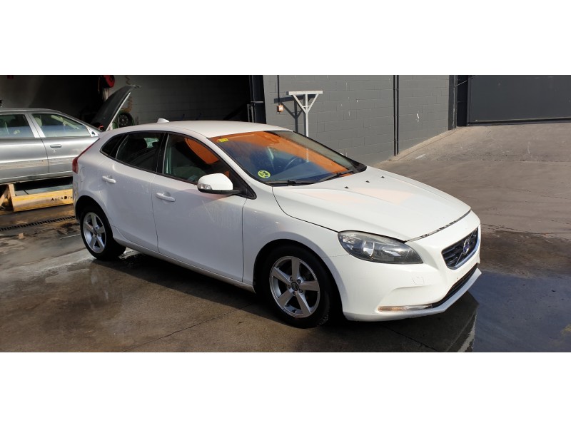 volvo v40 del año 2013