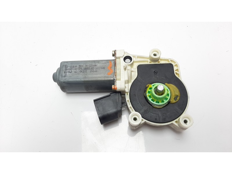 Recambio de motor elevalunas delantero derecho para bmw serie 5 berlina (e60) referencia OEM IAM 6922268  