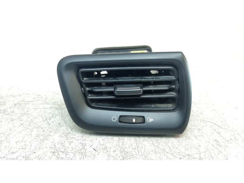 Recambio de aireador derecho para kia rio (yb) 1.2 cat referencia OEM IAM 97480H8000WK  
