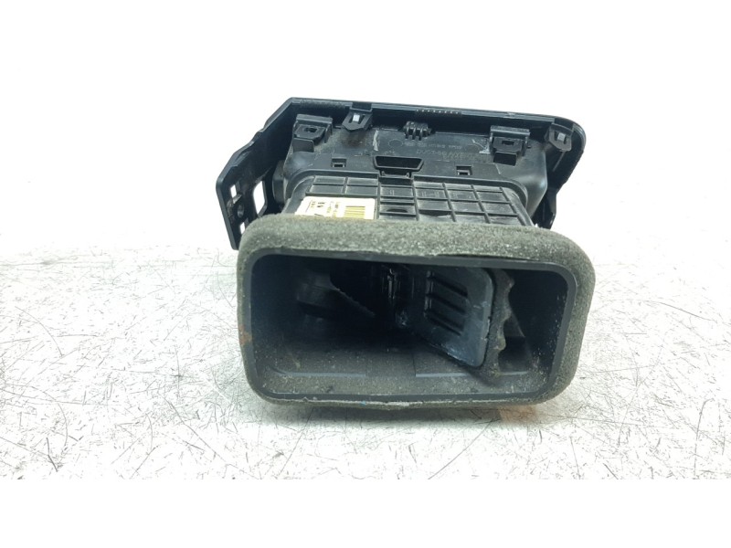 Recambio de aireador derecho para kia rio (yb) 1.2 cat referencia OEM IAM 97480H8000WK  