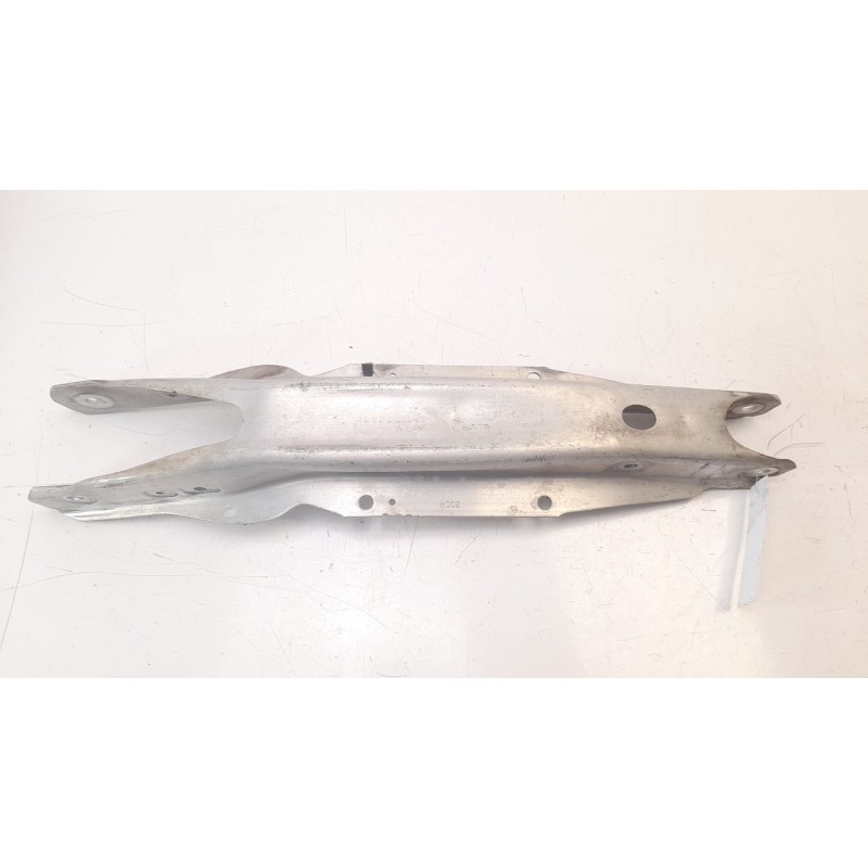 Recambio de brazo suspension inferior trasero izquierdo para mercedes-benz cla-klasse (bm 118) 1.3 cat referencia OEM IAM A17735
