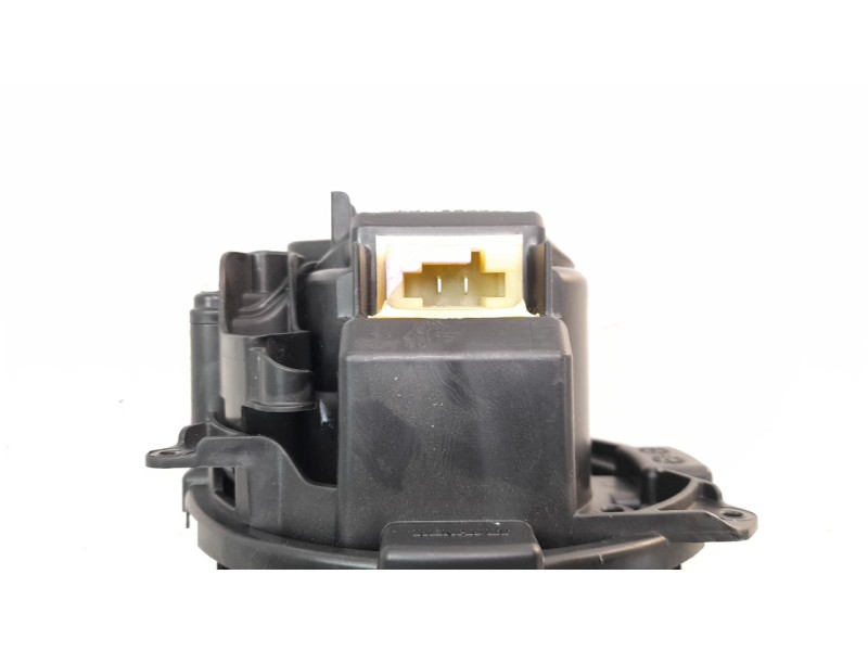 Recambio de ventilador calefaccion para renault captur ii 1.0 tce referencia OEM IAM 272109827R  