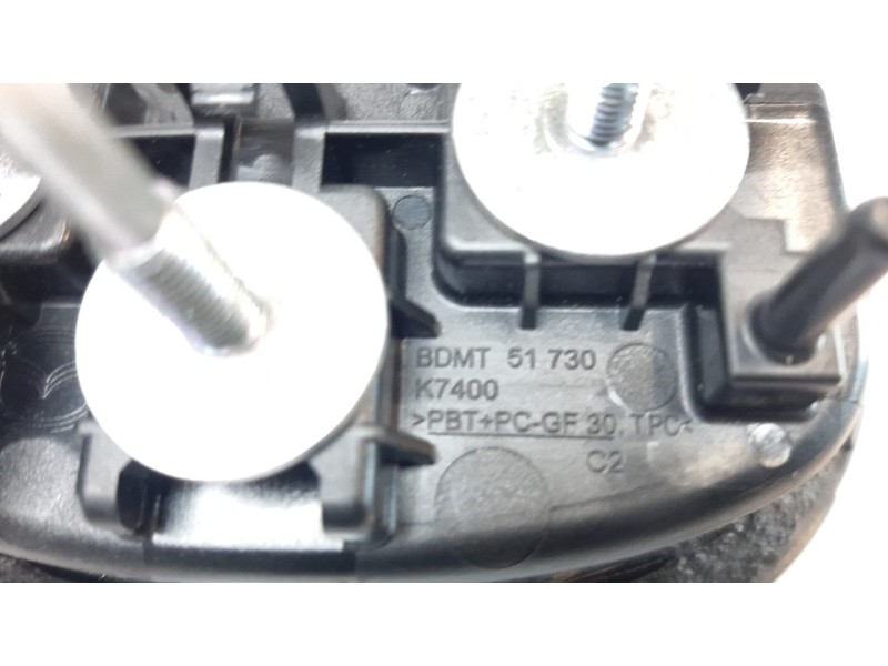 Recambio de maneta exterior maletero / porton para mazda 3 sedán (bp) referencia OEM IAM BDMT51730  