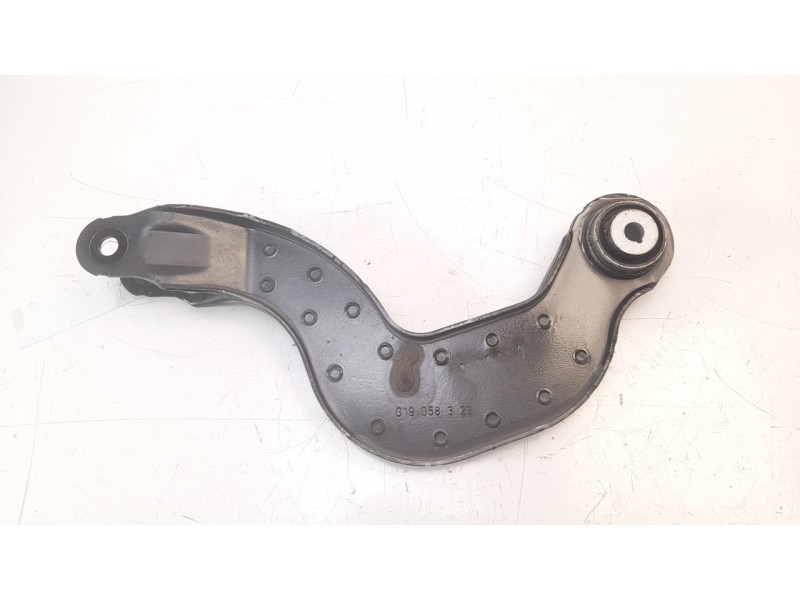 Recambio de brazo suspension superior trasero derecho para mercedes-benz cla-klasse (bm 118) 1.3 cat referencia OEM IAM A2473506