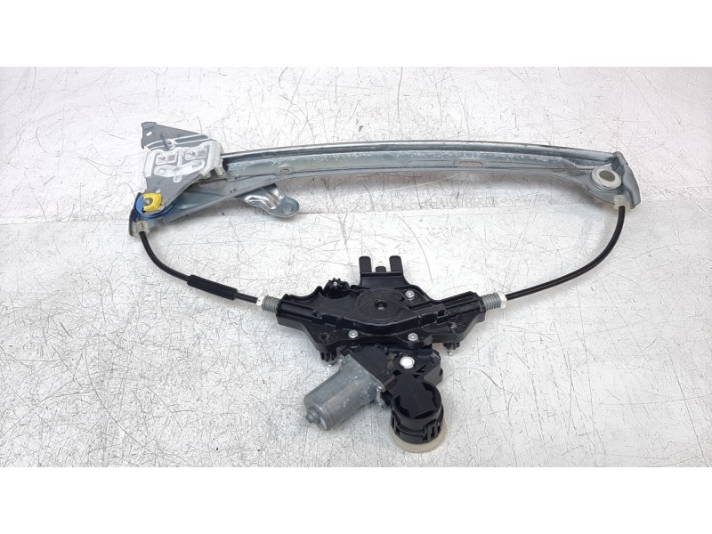 Recambio de elevalunas delantero izquierdo para toyota corolla (e21) hybrid style referencia OEM IAM 6982002802  