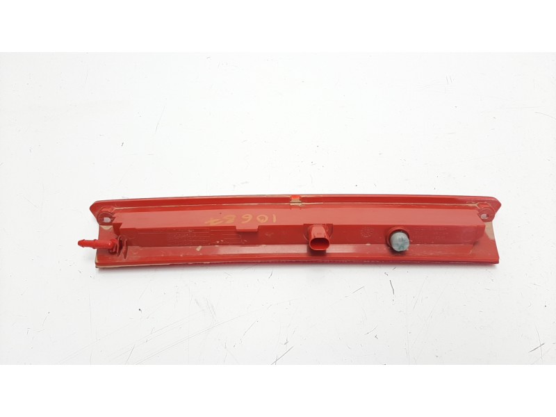 Recambio de luz central de freno para ford fiesta (ccn) 1.5 tdci cat referencia OEM IAM 8A6113A613AJ  