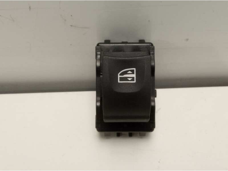 Recambio de mando elevalunas trasero derecho para renault megane iii berlina 5 p dynamique referencia OEM IAM  REN14580 