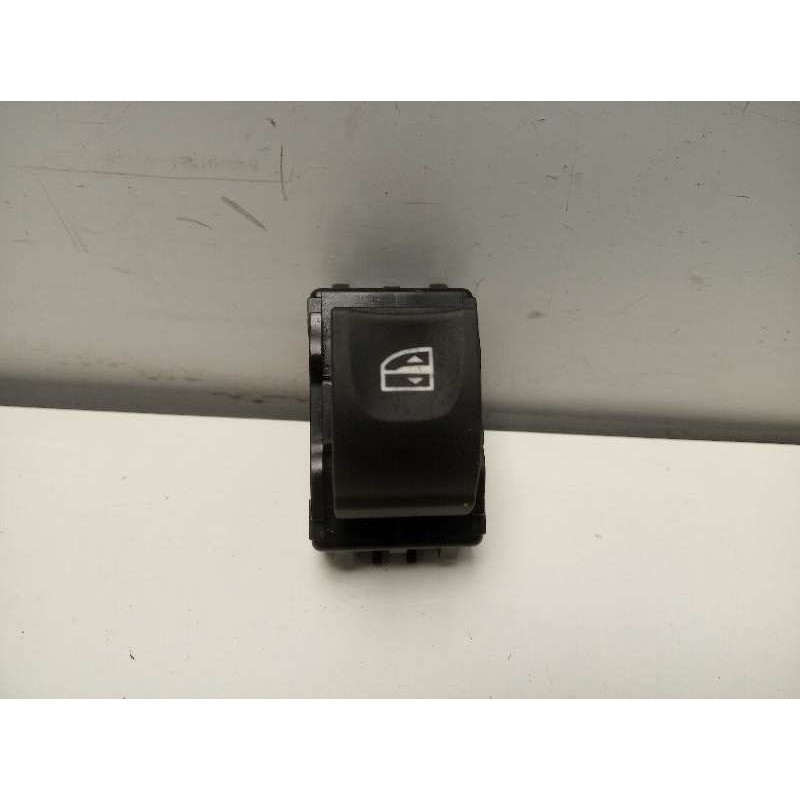 Recambio de mando elevalunas trasero izquierdo para renault megane iii berlina 5 p dynamique referencia OEM IAM  REN14580 