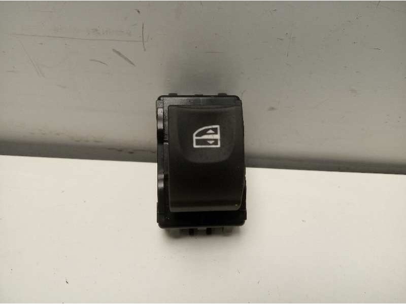Recambio de mando elevalunas trasero izquierdo para renault megane iii berlina 5 p dynamique referencia OEM IAM  REN14580 