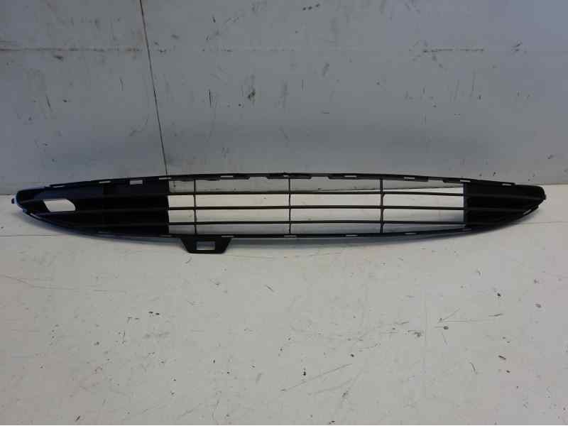 Recambio de rejilla paragolpes central para peugeot 206 berlina referencia OEM IAM 7414V2 107172106 PG0092120