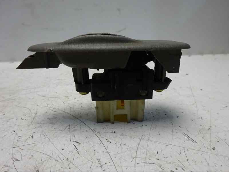 Recambio de mando elevalunas trasero derecho para mazda premacy (cp) td active referencia OEM IAM   