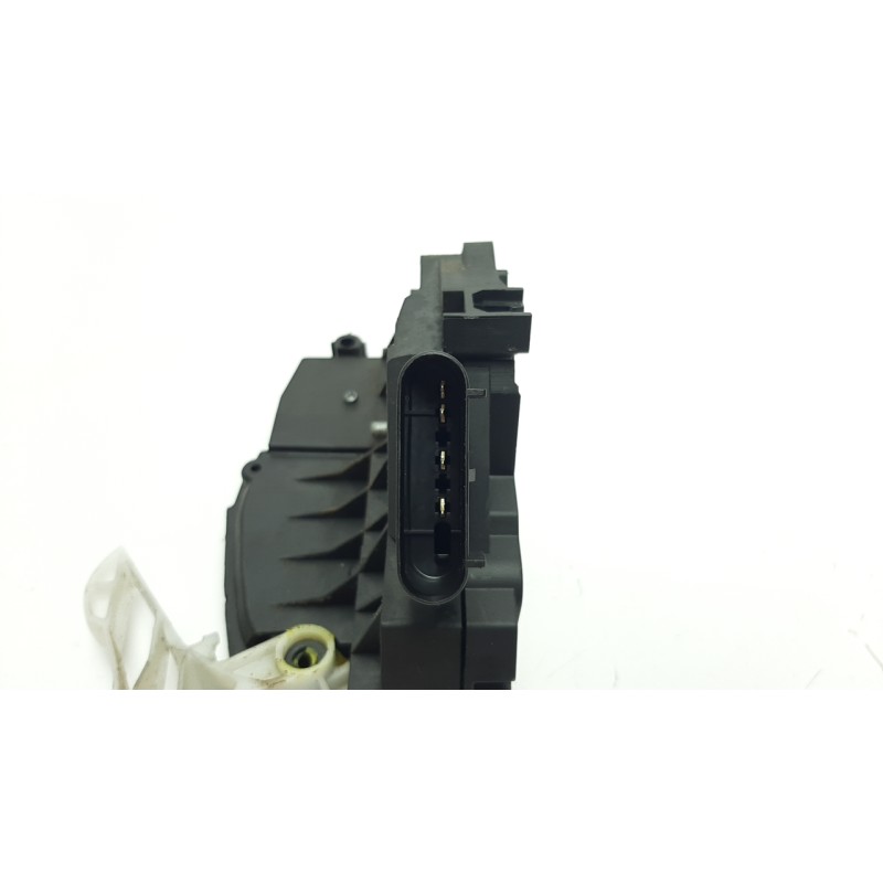 Recambio de cerradura puerta delantera derecha para ford fiesta (ccn) 1.5 tdci cat referencia OEM IAM AM5AU21812BE  