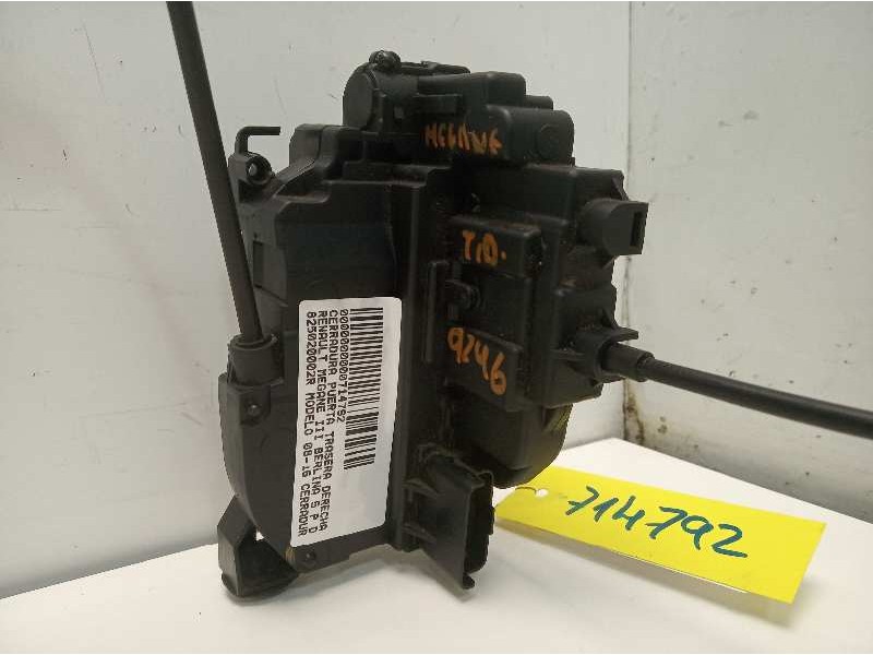 Recambio de cerradura puerta trasera derecha para renault megane iii berlina 5 p dynamique referencia OEM IAM 825020002R  