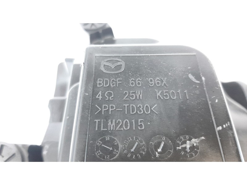Recambio de sistema audio / radio cd para mazda 3 sedán (bp) referencia OEM IAM BDGF6696X  