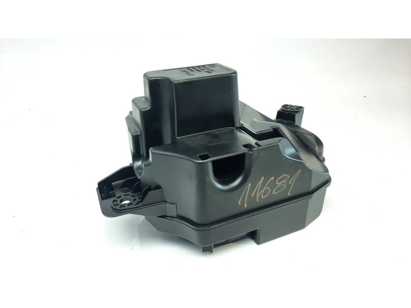 Recambio de sistema audio / radio cd para mazda 3 sedán (bp) referencia OEM IAM BDGF6696X  