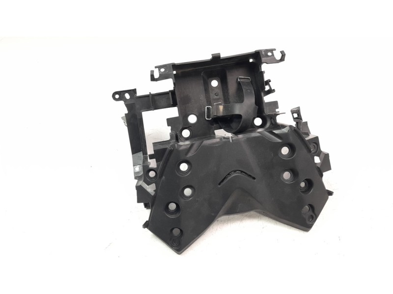 Recambio de moldura para yamaha x-max 125 referencia OEM IAM BL1H212B00  