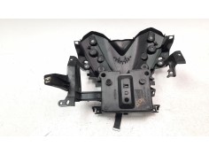 Recambio de moldura para yamaha x-max 125 referencia OEM IAM BL1H212B00   2