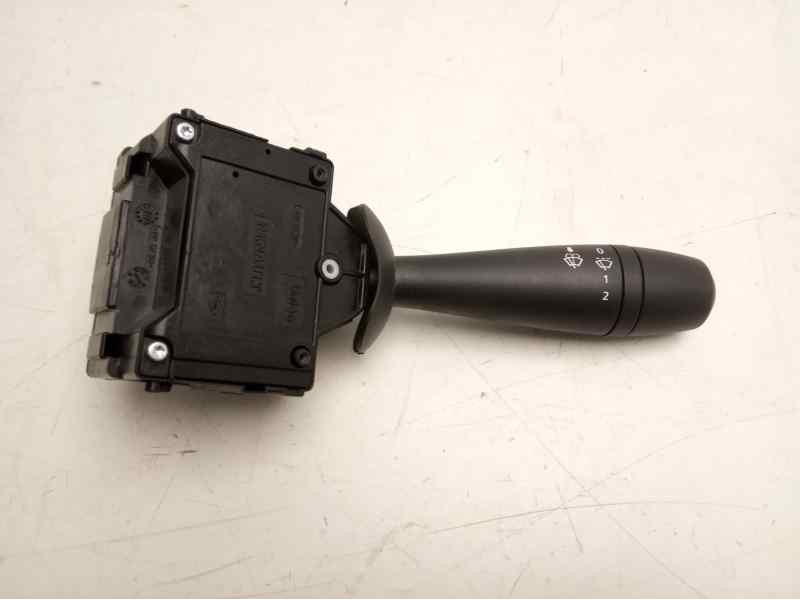 Recambio de mando limpia para dacia dokker ambiance referencia OEM IAM 255675391R  