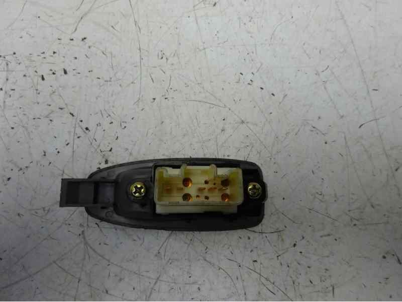 Recambio de mando elevalunas trasero izquierdo para mazda premacy (cp) td active referencia OEM IAM   