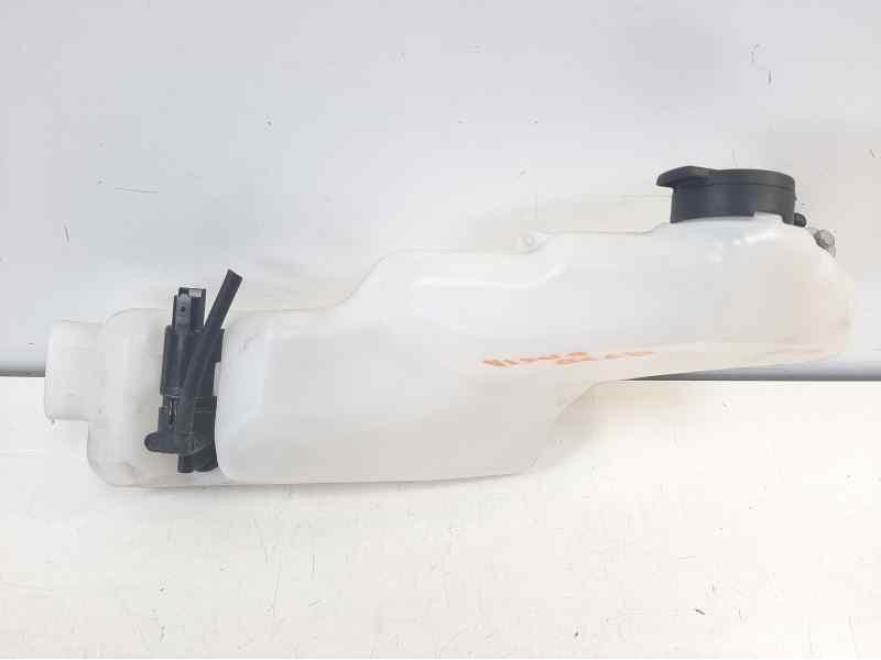 Recambio de deposito limpia para dacia dokker ambiance referencia OEM IAM 289106925R 289107917R 