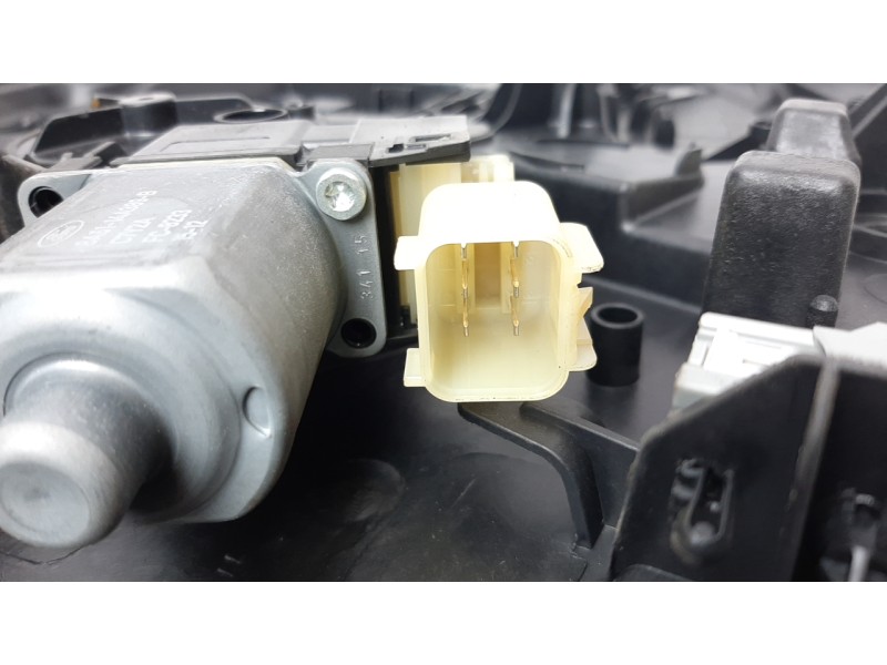 Recambio de elevalunas delantero izquierdo para ford fiesta (ccn) 1.5 tdci cat referencia OEM IAM C1BBA04H17AB 106104421 118527