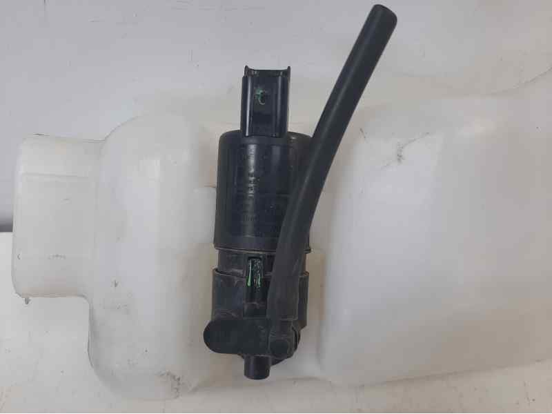 Recambio de deposito limpia para dacia dokker ambiance referencia OEM IAM 289106925R 289107917R 