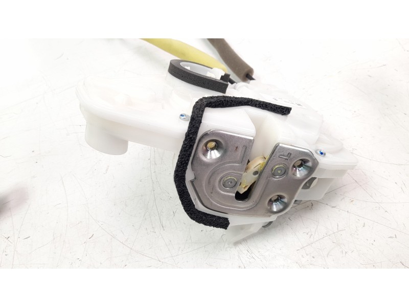 Recambio de cerradura puerta delantera izquierda para mazda 2 lim. () 1.5 16v cat referencia OEM IAM DA6C59310  