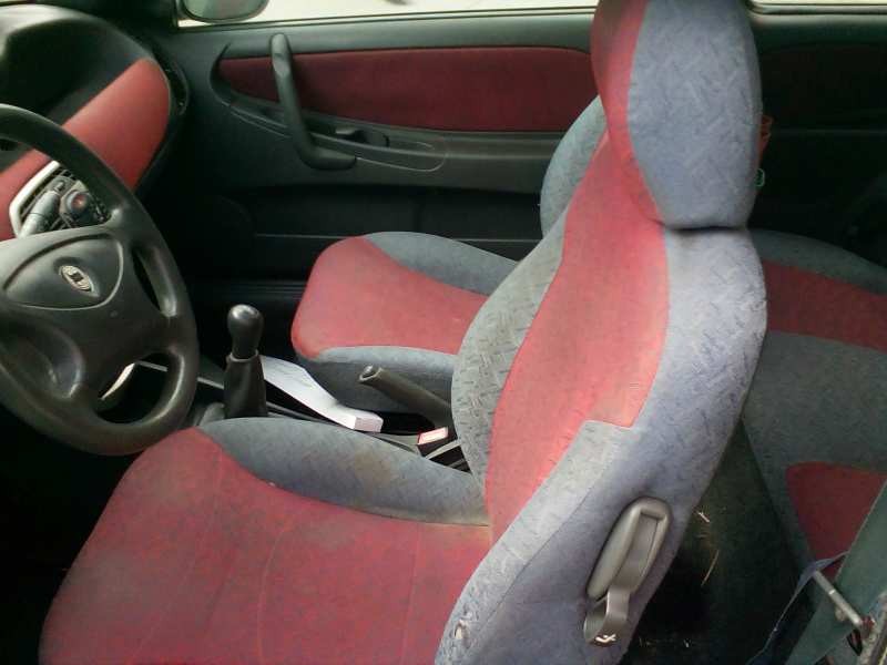 lancia lancia y del año 1998