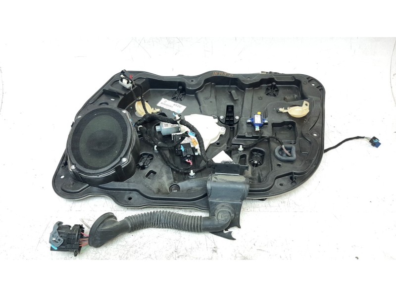 Recambio de elevalunas trasero derecho para jeep compass (m7) longitude fwd referencia OEM IAM 68243944AA  