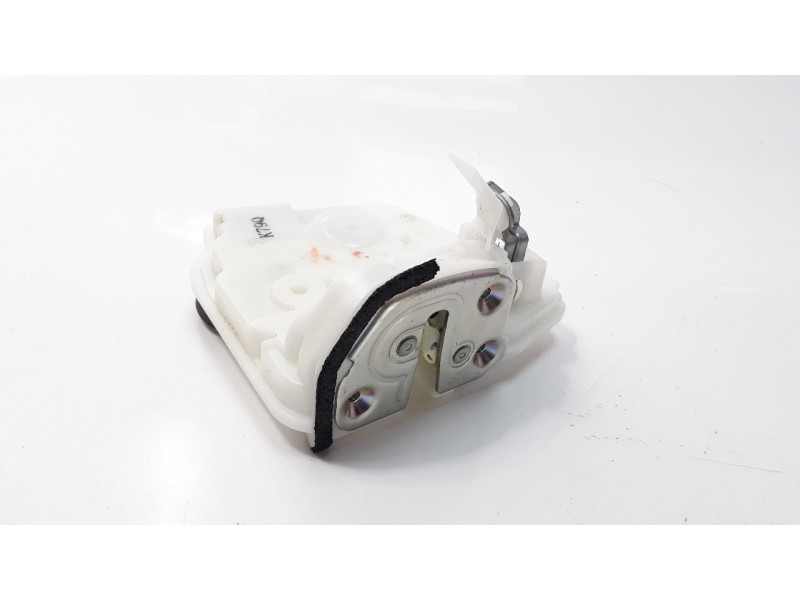 Recambio de cerradura puerta trasera derecha para mazda 2 lim. () 1.5 16v cat referencia OEM IAM DA6C72310  