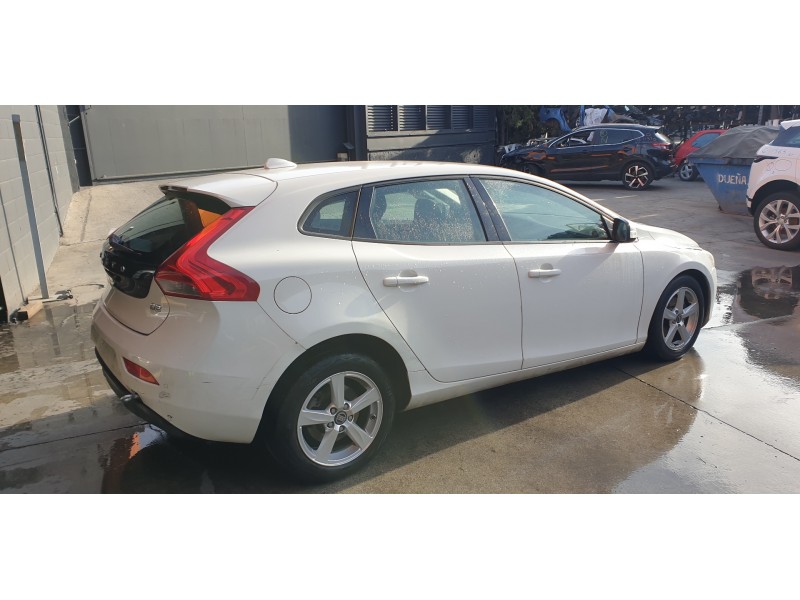 volvo v40 del año 2013