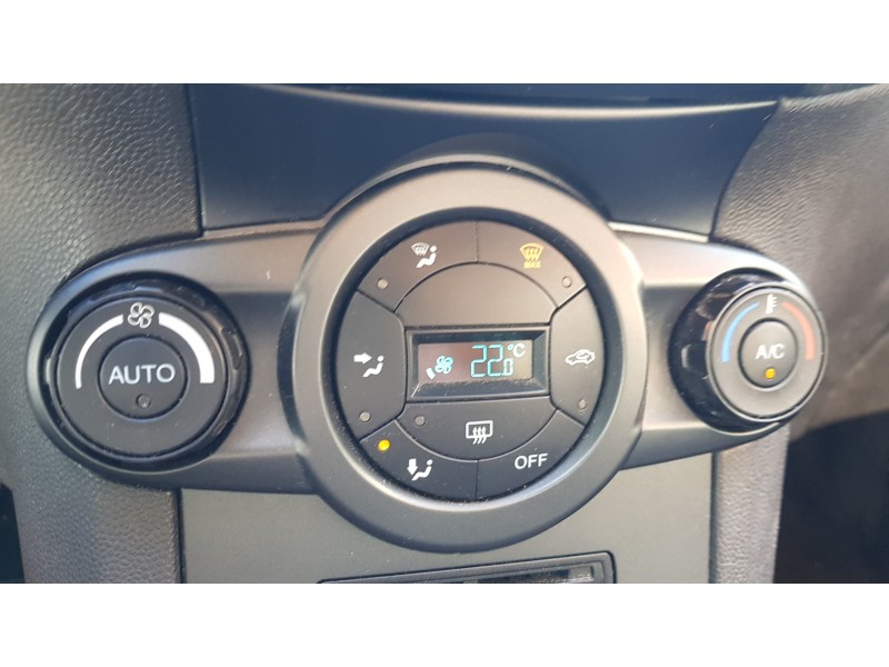 Recambio de mando climatizador para ford fiesta (ccn) 1.5 tdci cat referencia OEM IAM C1BT18C612AF  