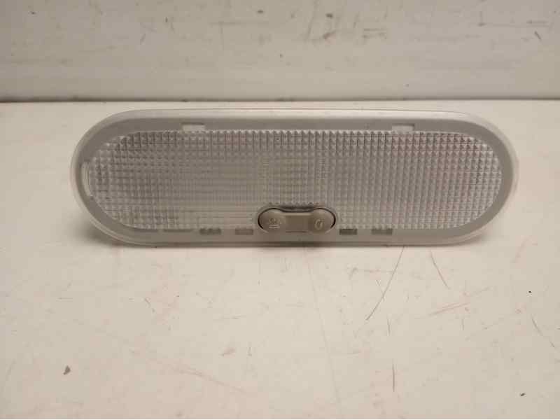 Recambio de luz interior para dacia dokker ambiance referencia OEM IAM 8200074382  