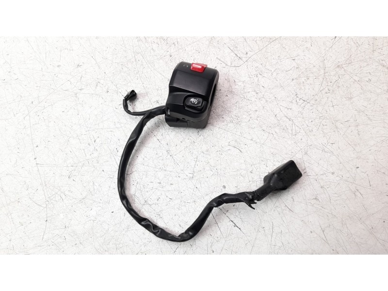 Recambio de piña luces derecha para kawasaki ninja 400 referencia OEM IAM 460910479  