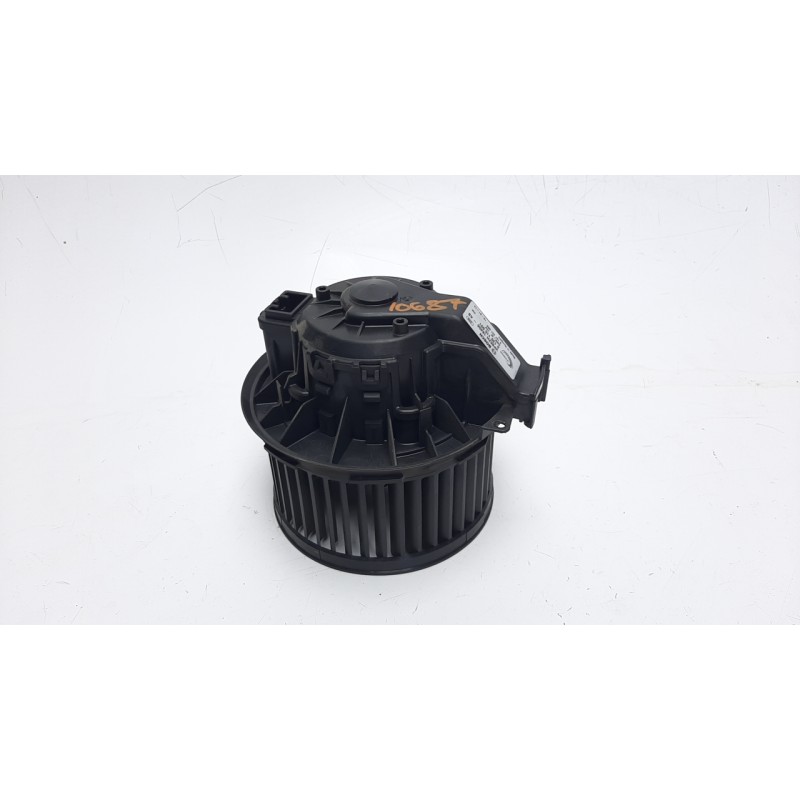 Recambio de ventilador calefaccion para ford fiesta (ccn) 1.5 tdci cat referencia OEM IAM 8V5118456AB  VHF420027FV