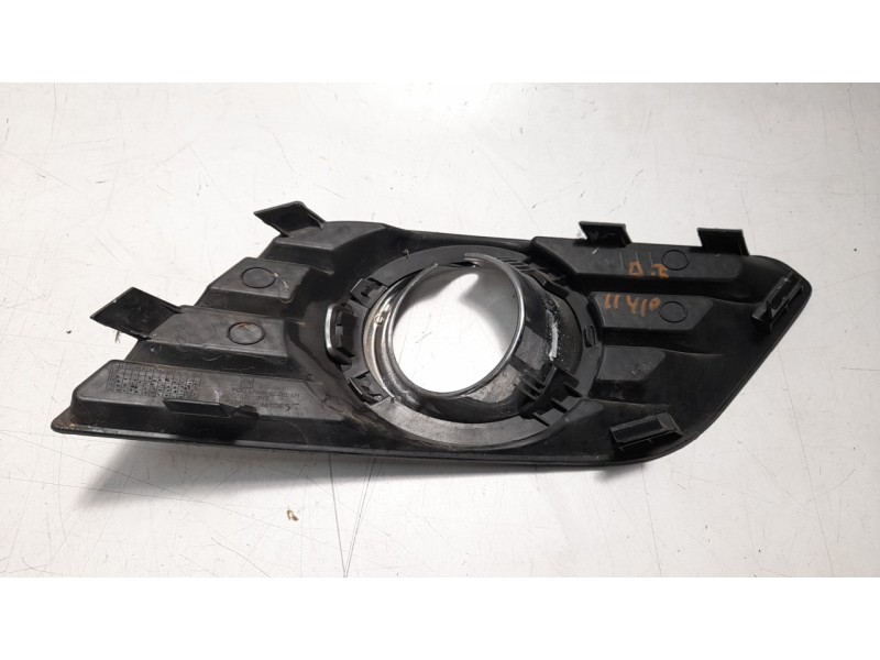 Recambio de moldura para opel mokka 1.6 cdti dpf referencia OEM IAM 95021815  