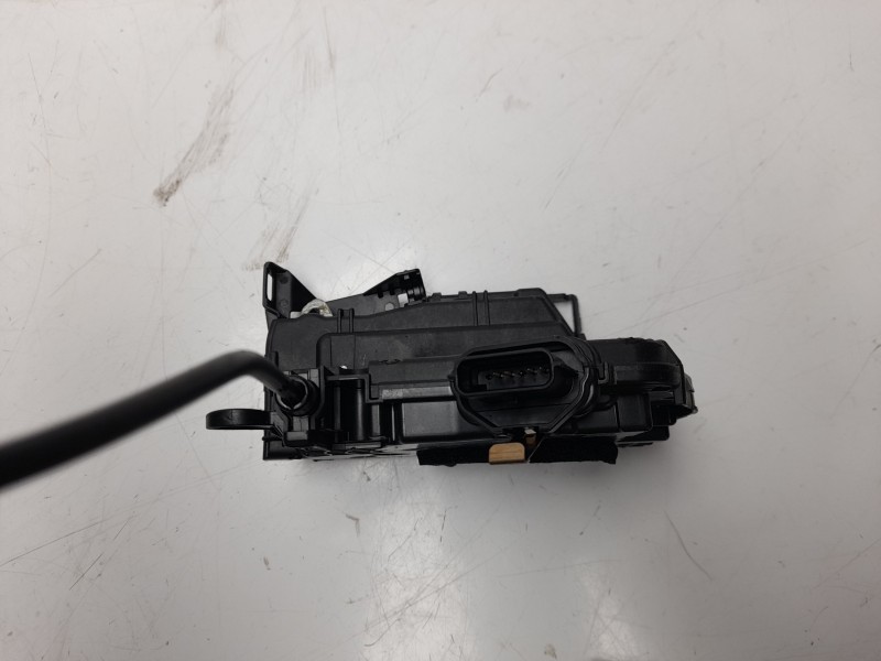 Recambio de cerradura puerta delantera derecha para renault clio iv technofeel referencia OEM IAM 805024563R  