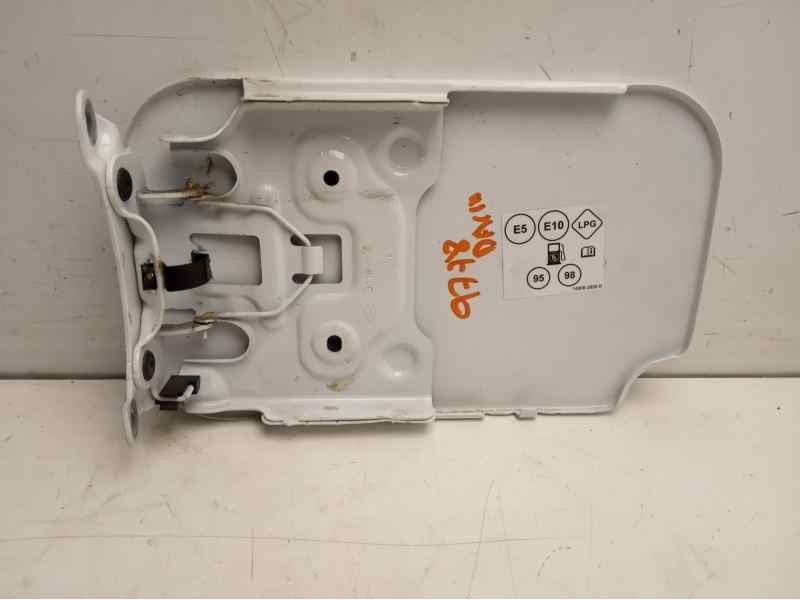 Recambio de tapa exterior combustible para dacia dokker ambiance referencia OEM IAM 788330558R  